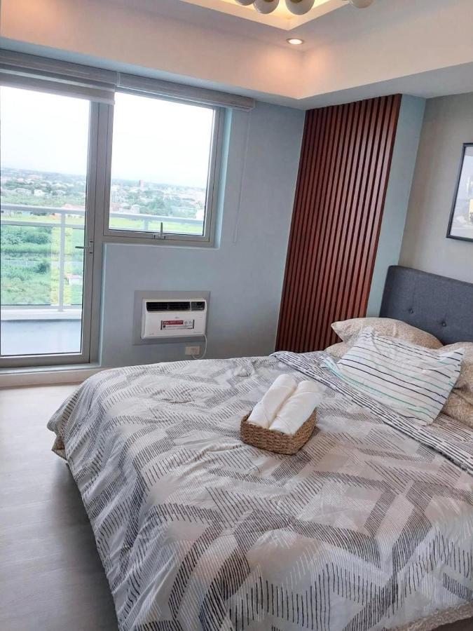 1Bedroom Unit At Azure North With Netflix Up To 6Pax San Fernando  Kültér fotó